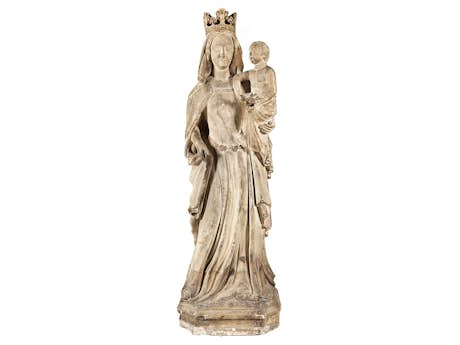 Große Skulptur der Maria mit dem Kinde